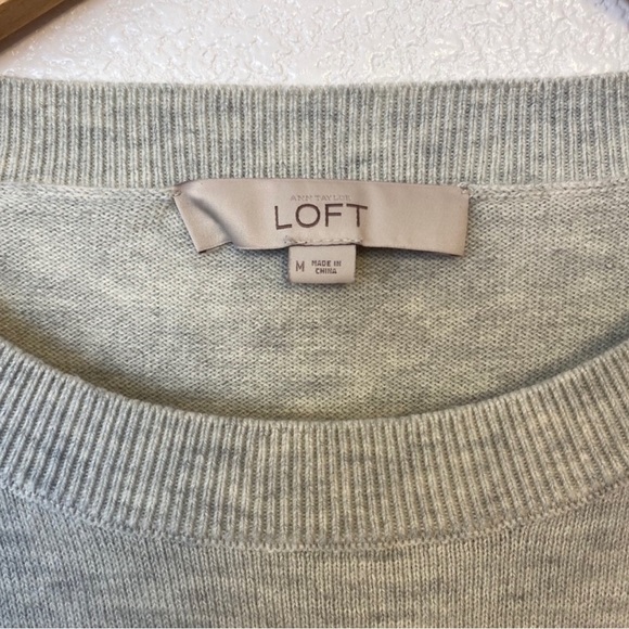 LOFT - puffin kisses sweater - Picture 4 of 5